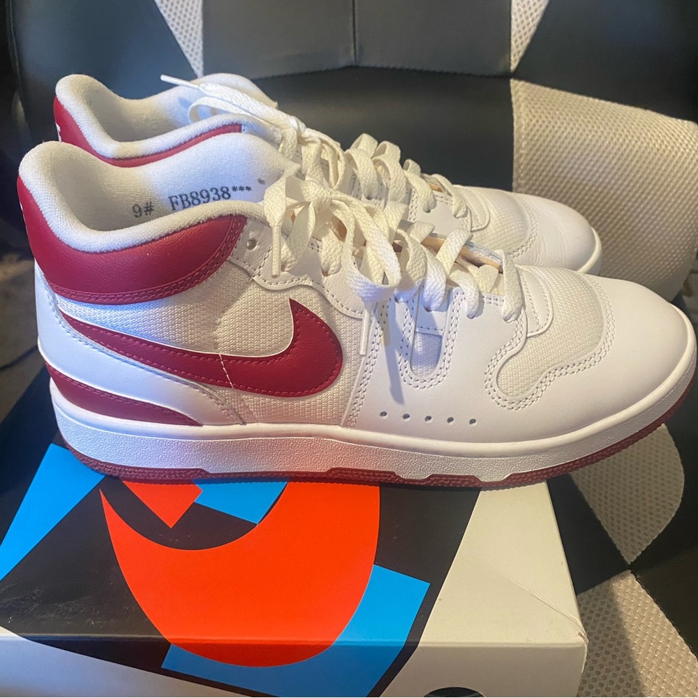 Nike max attack